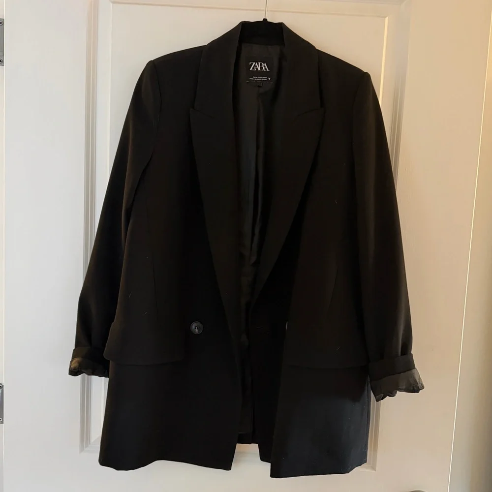 Zara Women's Elegant Black Suit Jacket - Picture 3 of 4